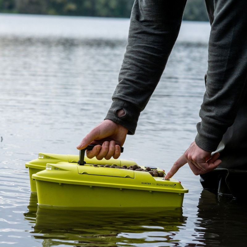 Ridge Monkey Hunter 750 Bait Boat Hi-Viz Edition